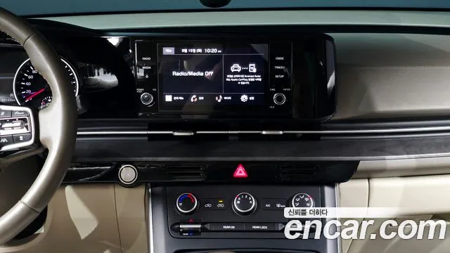 Kia Carnival Generation 4 — Фото автомобиля 14
