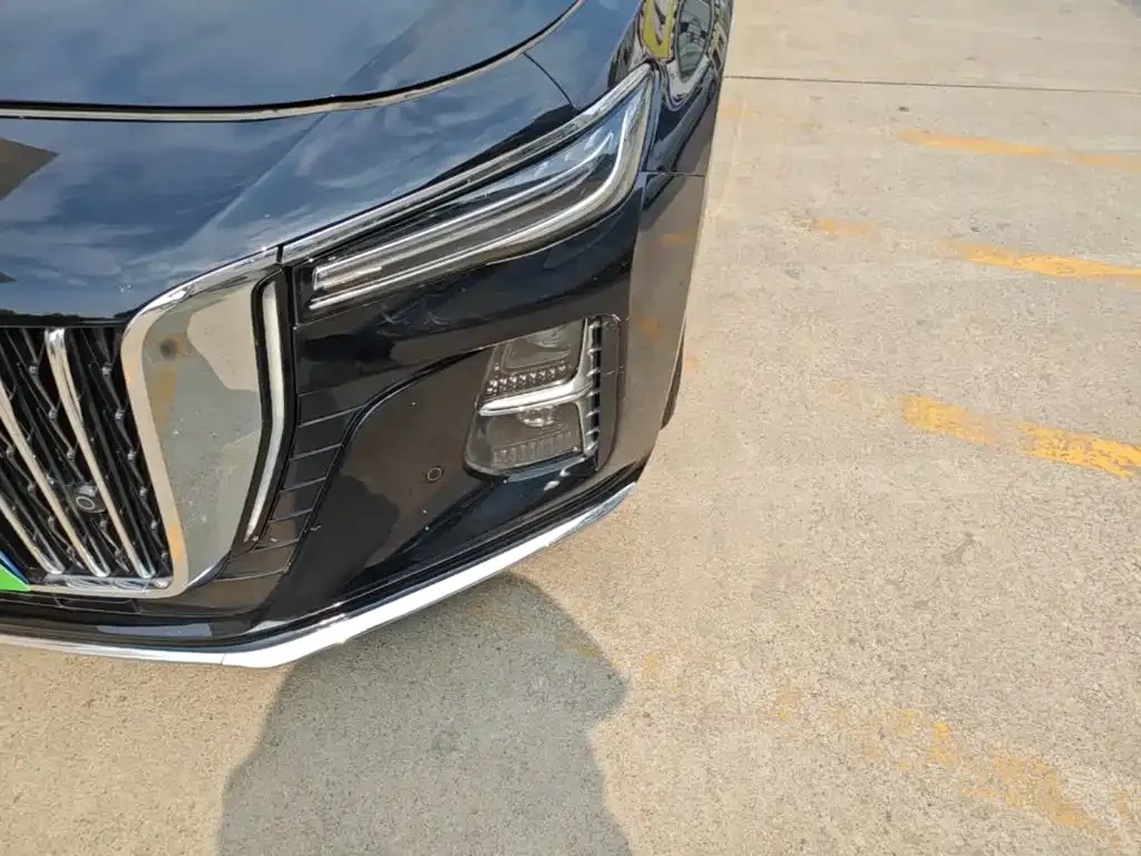 Hongqi Hongqi H5 2024 2.0T Automatic Smart Connect Flag Smooth Edition — Фото автомобиля 23