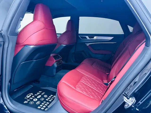 Audi A7L — Фото автомобиля 13