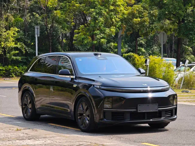 Li Auto L7 — Фото автомобиля 3