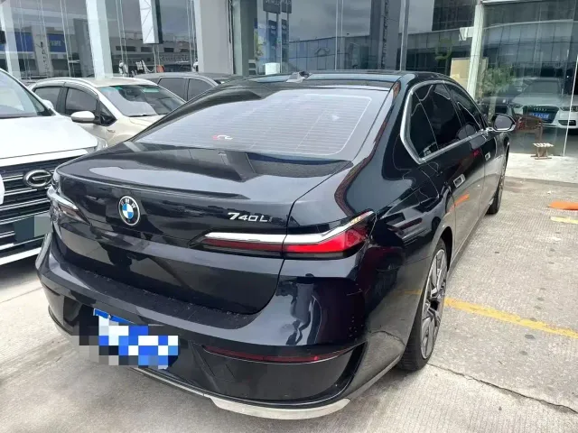 BMW 7 Series — Фото автомобиля 6