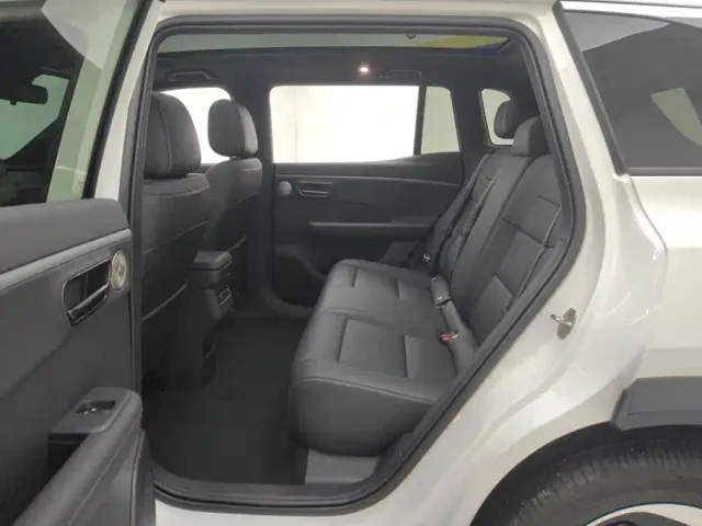 Toyota BoZhi 3X — Фото автомобиля 11