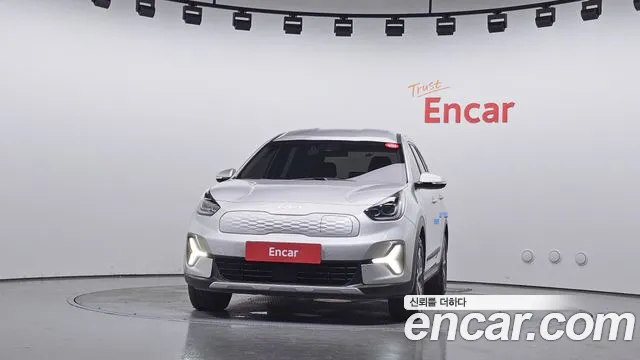 Kia Niro Niro Plus Air — Фото автомобиля 3