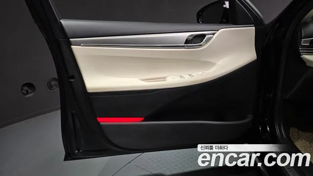 Hyundai Grandeur Grandeur (New) Hybrid — Фото автомобиля 13