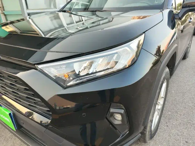 Toyota RAV4 — Фото автомобиля 17