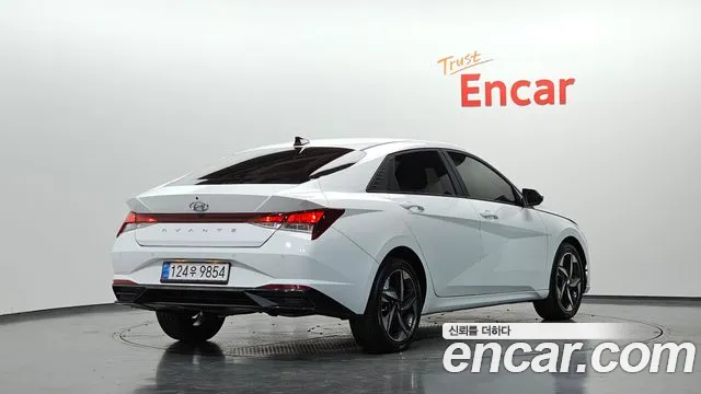 Hyundai Avante CN7 — Фото автомобиля 2