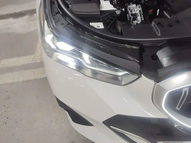 BMW i5 — Фото автомобиля 10