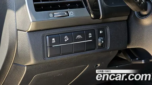 KG_Mobility_Ssangyong Rexton Новый Rexton Sport Khan Дизель 2.2 4WD — Фото автомобиля 16