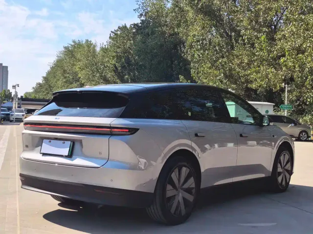 Li Auto i6 — Фото автомобиля 18