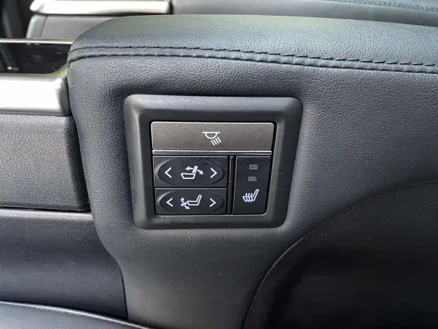 Toyota Vellfire — Фото автомобиля 18