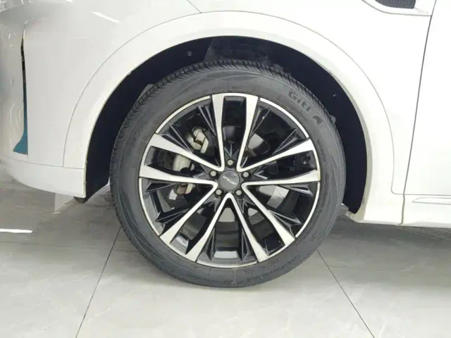 Jetour X70 Plus — Фото автомобиля 6