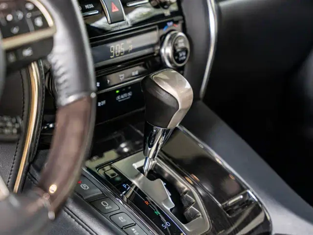 Lexus LM — Фото автомобиля 18