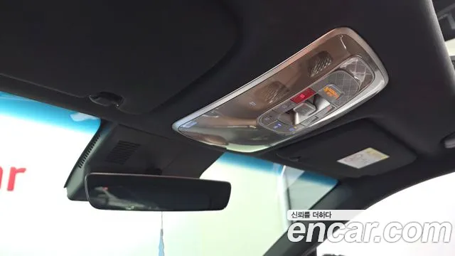 Genesis GV70 — Фото автомобиля 24