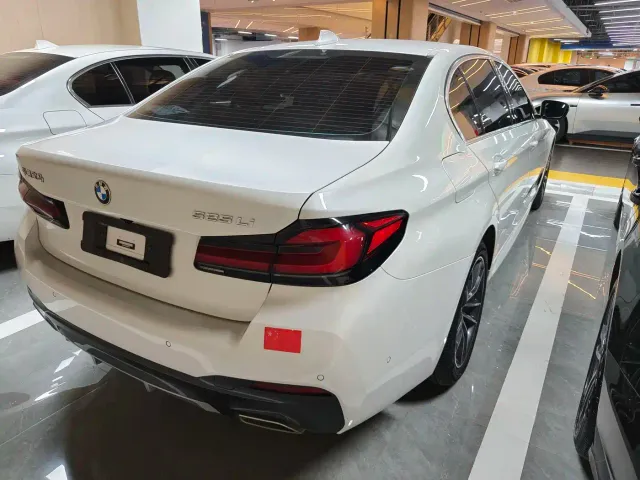 BMW 5 Series — Фото автомобиля 16