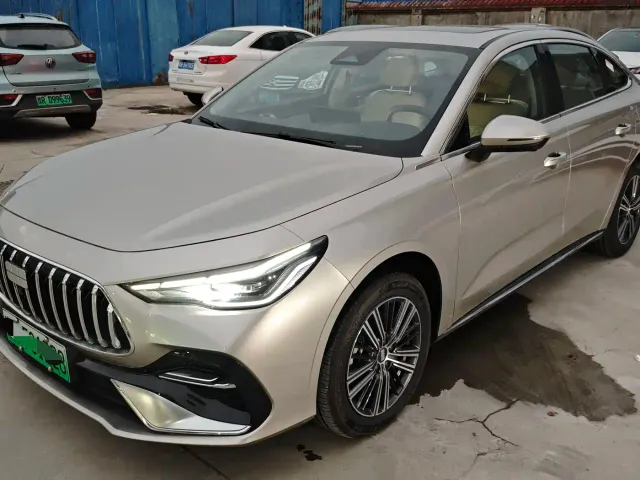 Фотография автомобиля — Geely Galaxy Stellar 6