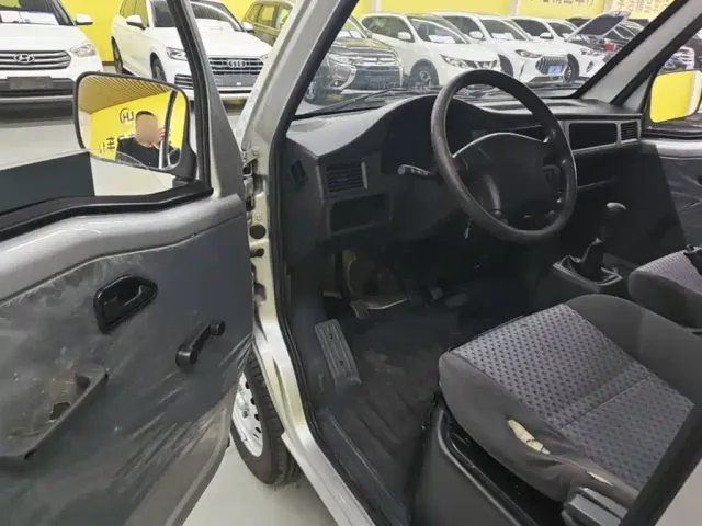 Wuling Zhiguang — Фото автомобиля 14