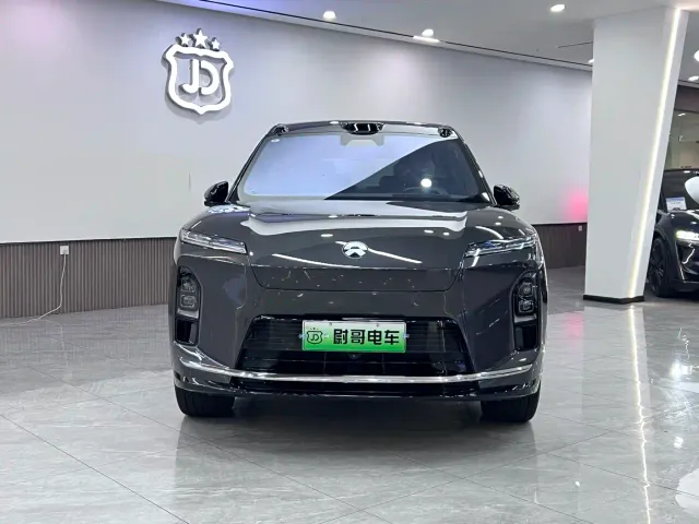 Nio ES8 — Фото автомобиля 2