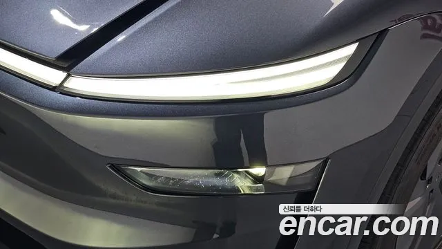 Tesla Model Y — Фото автомобиля 21