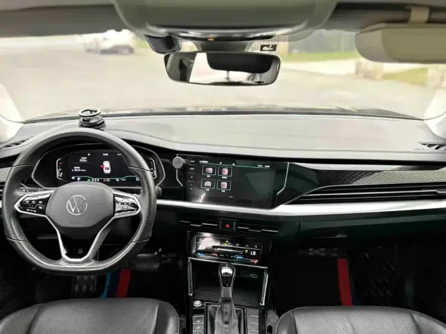 Volkswagen Passat — Фото автомобиля 5