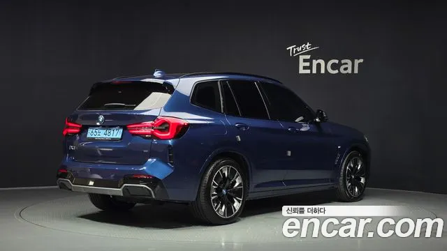 Фотография автомобиля — BMW iX3