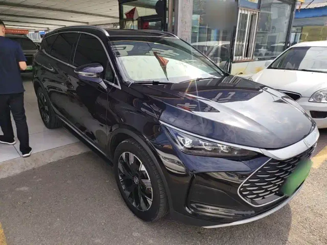 BYD Tang — Фото автомобиля 3