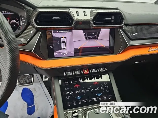 Lamborghini Urus — Фото автомобиля 11