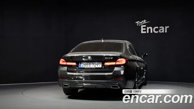 BMW 5 Series G30 — Фото автомобиля 4
