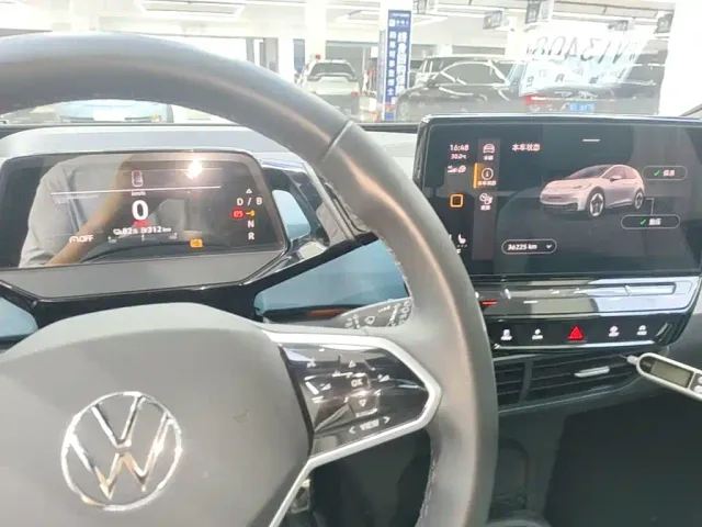 Volkswagen ID.3 — Фото автомобиля 11