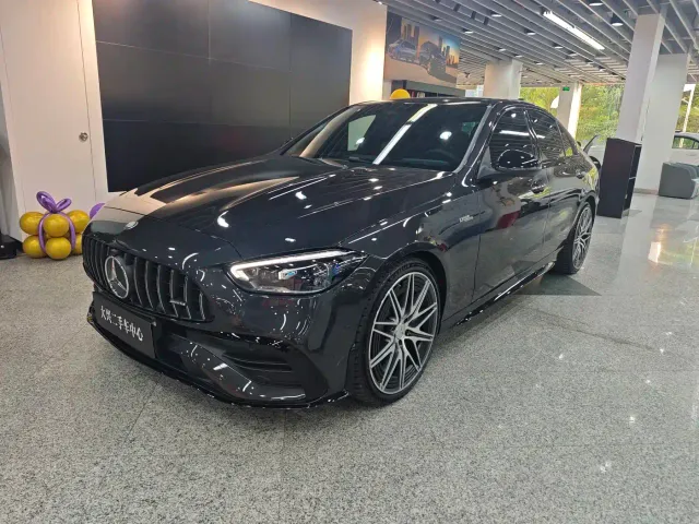 Фотография автомобиля — Mercedes-Benz C-Class AMG