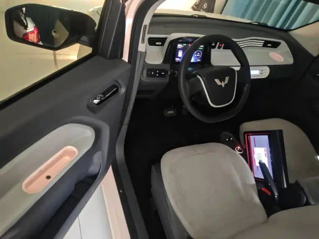 Wuling Hongguang Mini EV — Фото автомобиля 15