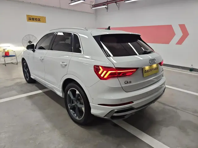 Audi Q3 — Фото автомобиля 3