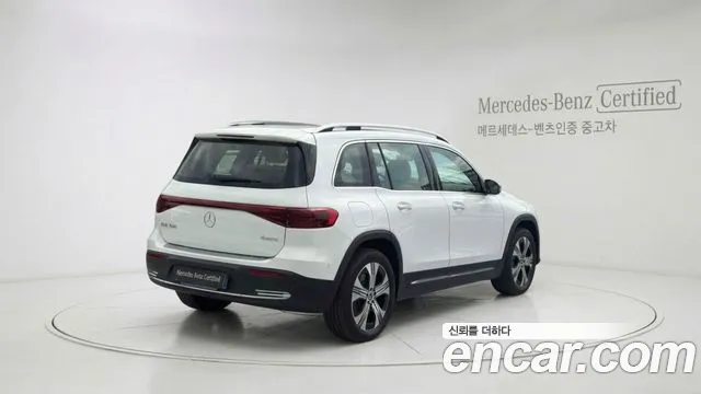 Mercedes-Benz EQB — Фото автомобиля 2