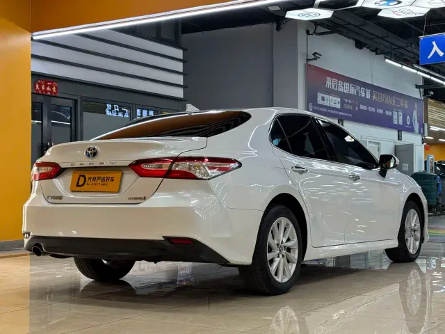 Toyota Camry — Фото автомобиля 4