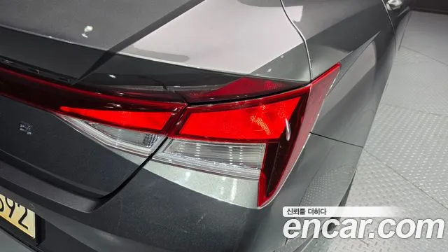 Hyundai Avante — Фото автомобиля 8