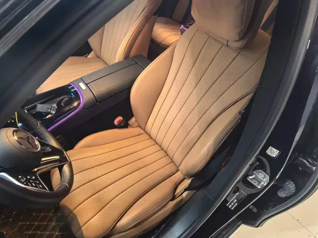 Mercedes-Benz E-Class — Фото автомобиля 5
