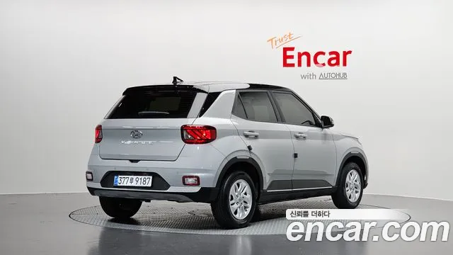 Hyundai Venue — Фото автомобиля 2