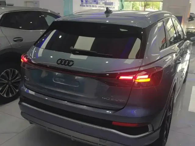 Audi Audi Q4 e-tron 2024 40 e-tron Creation Edition — Фото автомобиля 5
