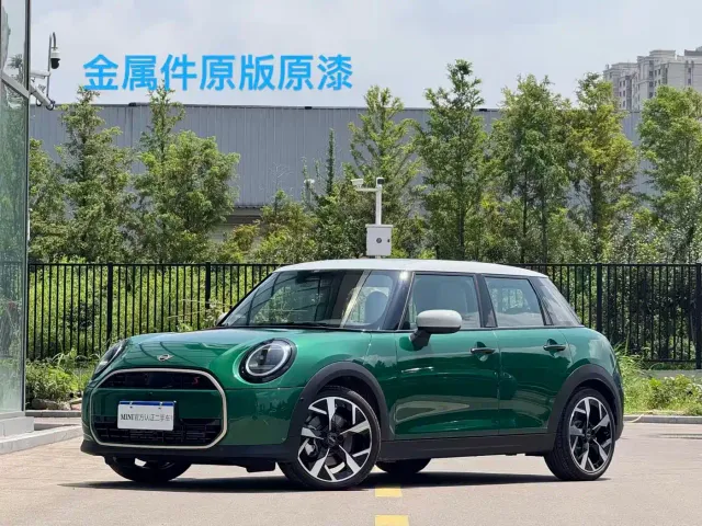 Фотография автомобиля — MINI Hatch