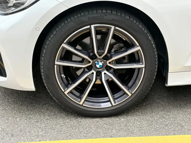 BMW 3 Series — Фото автомобиля 5