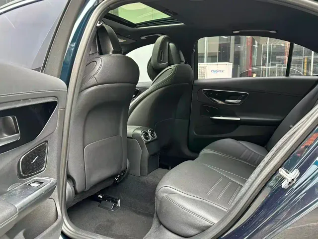 Mercedes-Benz C-Class — Фото автомобиля 7