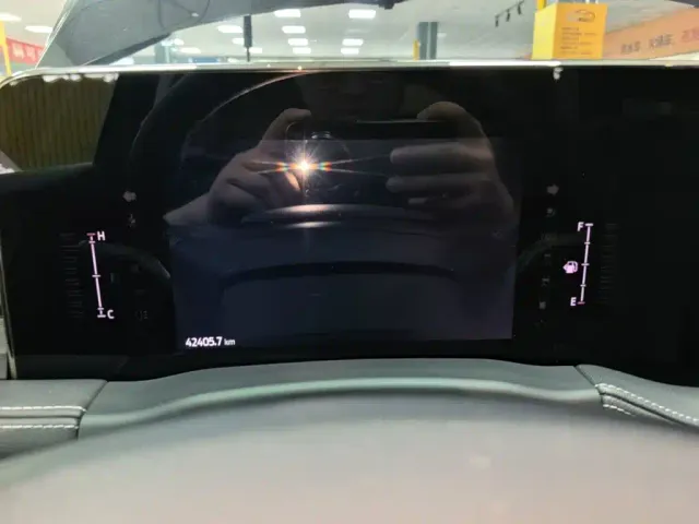 Ford Edge — Фото автомобиля 11