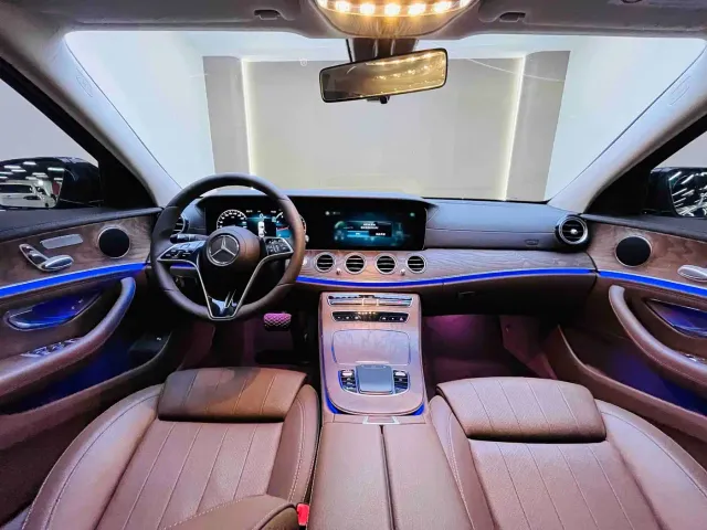 Mercedes-Benz E-Class — Фото автомобиля 10
