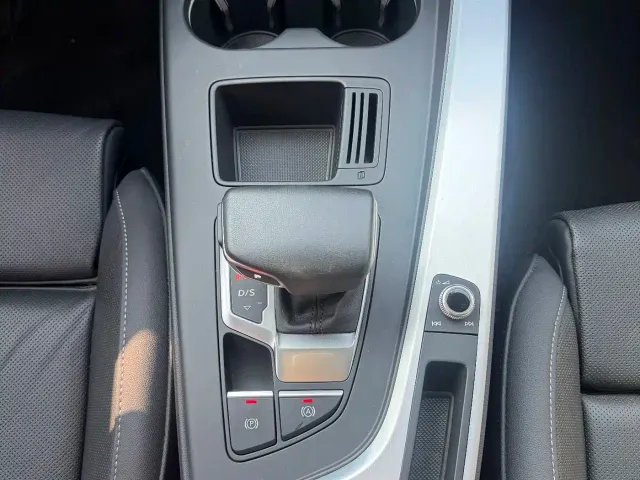 Audi A4L — Фото автомобиля 9