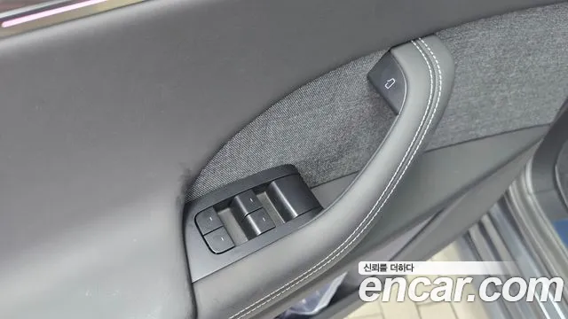 Tesla Model X — Фото автомобиля 29