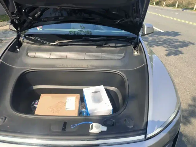 Tesla Model Y — Фото автомобиля 22