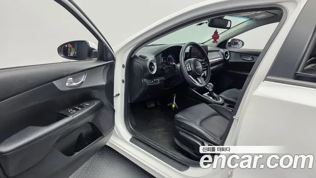 Kia K3 — Фото автомобиля 15