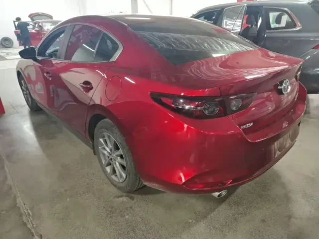 Mazda Axela — Фото автомобиля 4