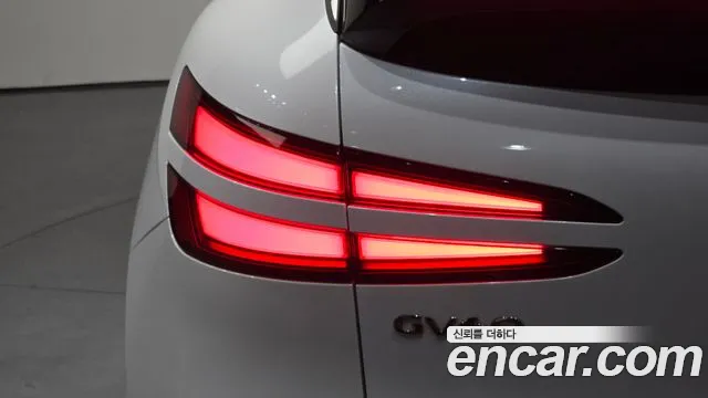 Genesis GV60 — Фото автомобиля 23