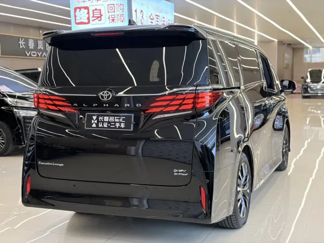 Toyota Alphard — Фото автомобиля 6