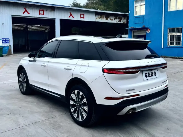 Lincoln Corsair — Фото автомобиля 5